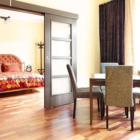 Lovely Funky Flat Near Royal Park Варшава Экстерьер фото